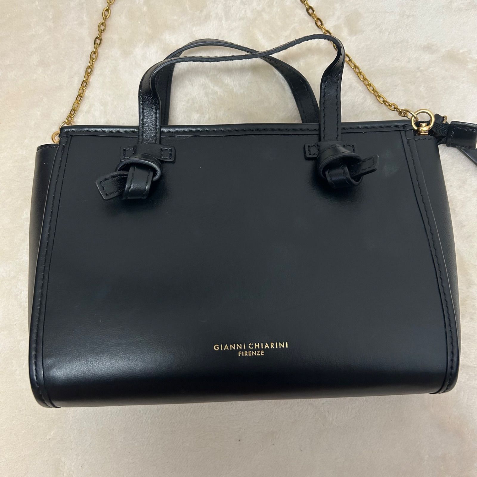 GIANNI CHIARINI チェーン ショルダーバッグ マルチェッラ 黒レザー 