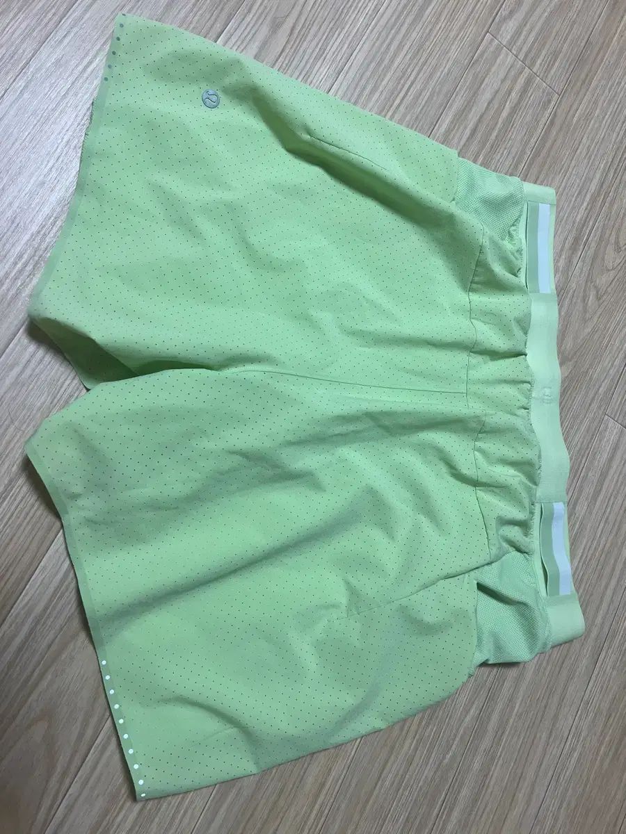 ルルレモン ランニング ショーツ