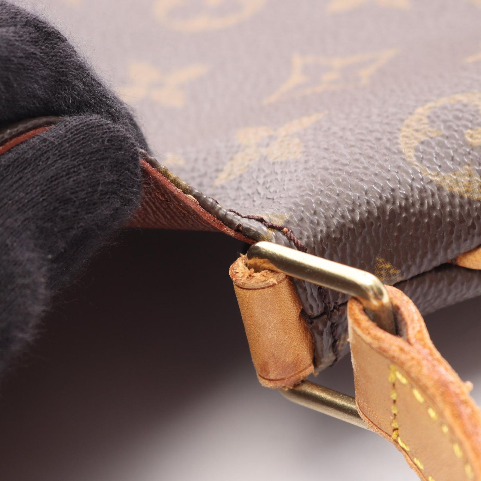 LOUIS VUITTON ルイ・ヴィトン ミュゼットタンゴ ショートストラップ