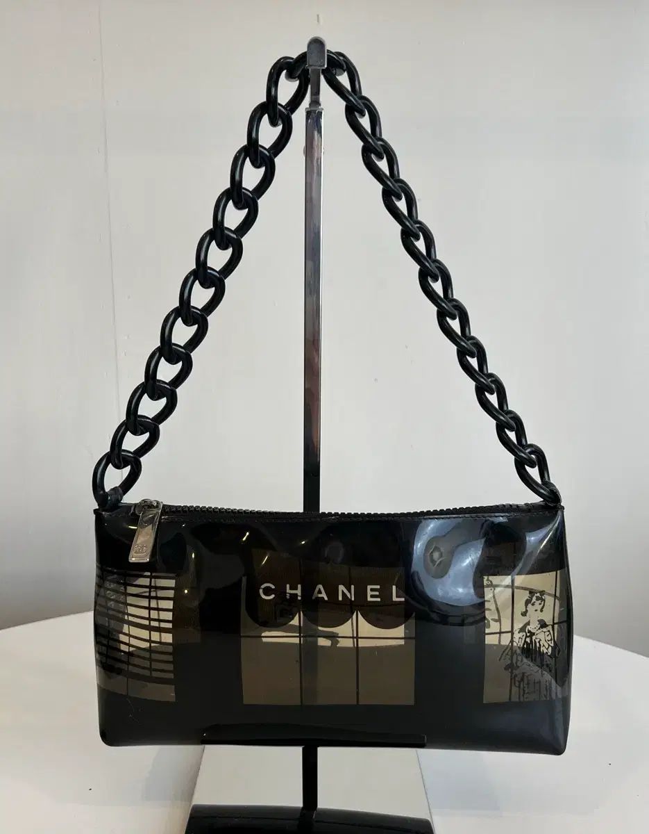 シャネル ウィンドウ プリント ショルダーバッグ (正規品)
