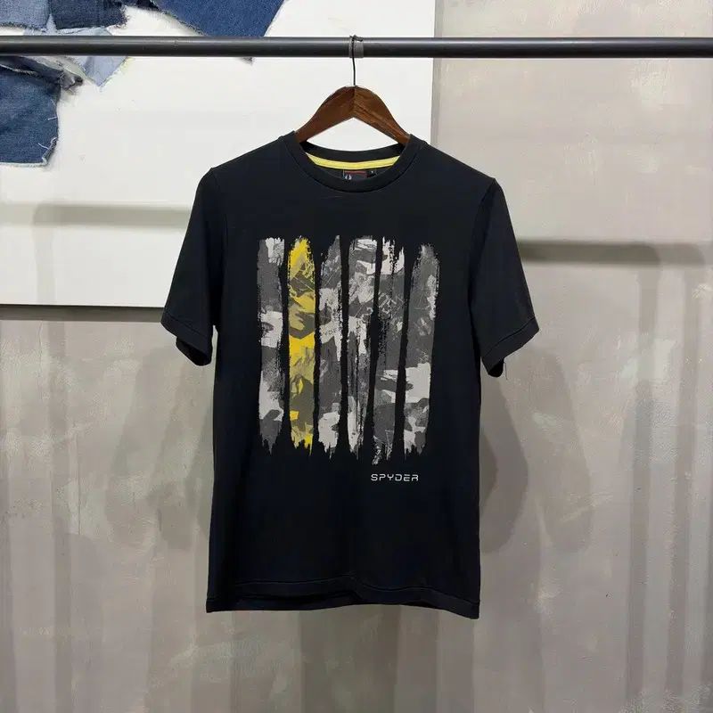 (95) スパイダー カジュアル スポーツ プリンティング ブラック 半袖 Tシャツ