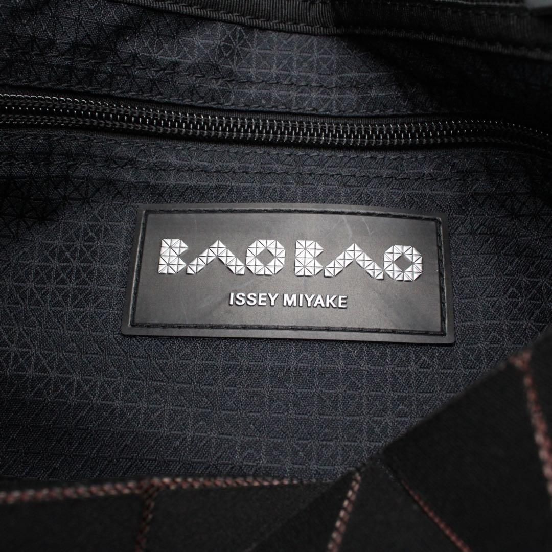 未使用級】BAOBAO ルーセントマット トートバッグ 幾何学模様 ピンク系