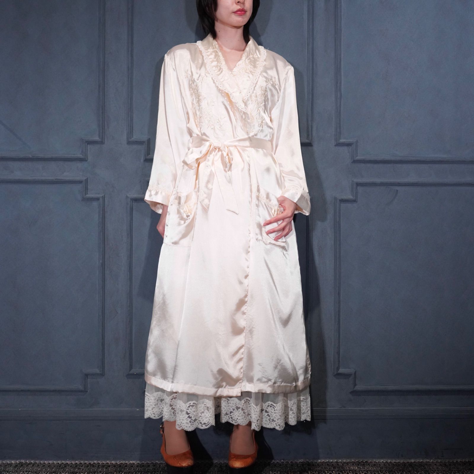 USA VINTAGE Caroline Kessler LACE EMBROIDERY DESIGN BELTED NIGHTY GOWN COAT/アメリカ古着レージ刺繍デザインベルテッドナイティガウンコート