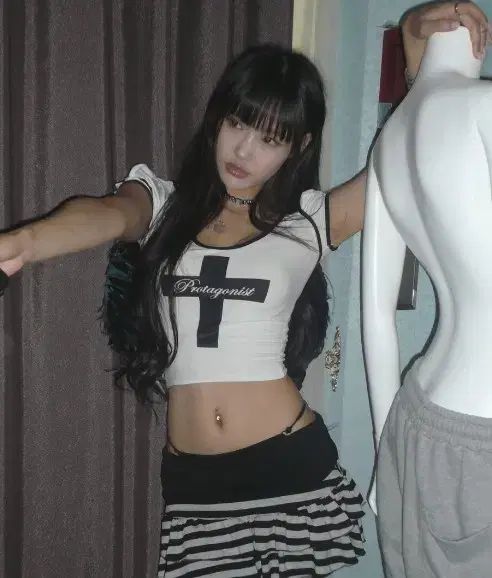 エンジェルナンバー555 Protagonist crop top
