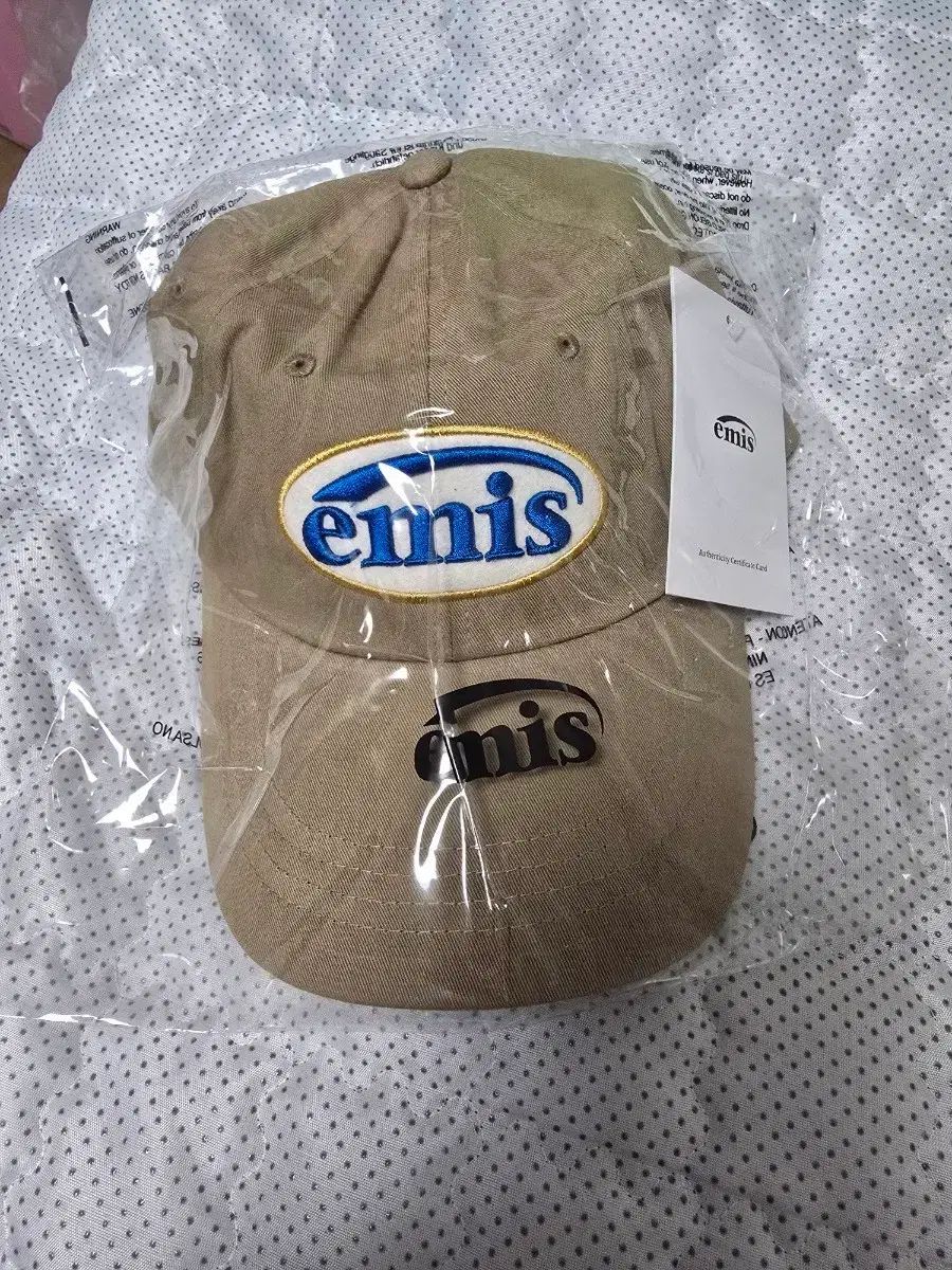 EMIS エミス ベージュ ベースボールキャップ 新品