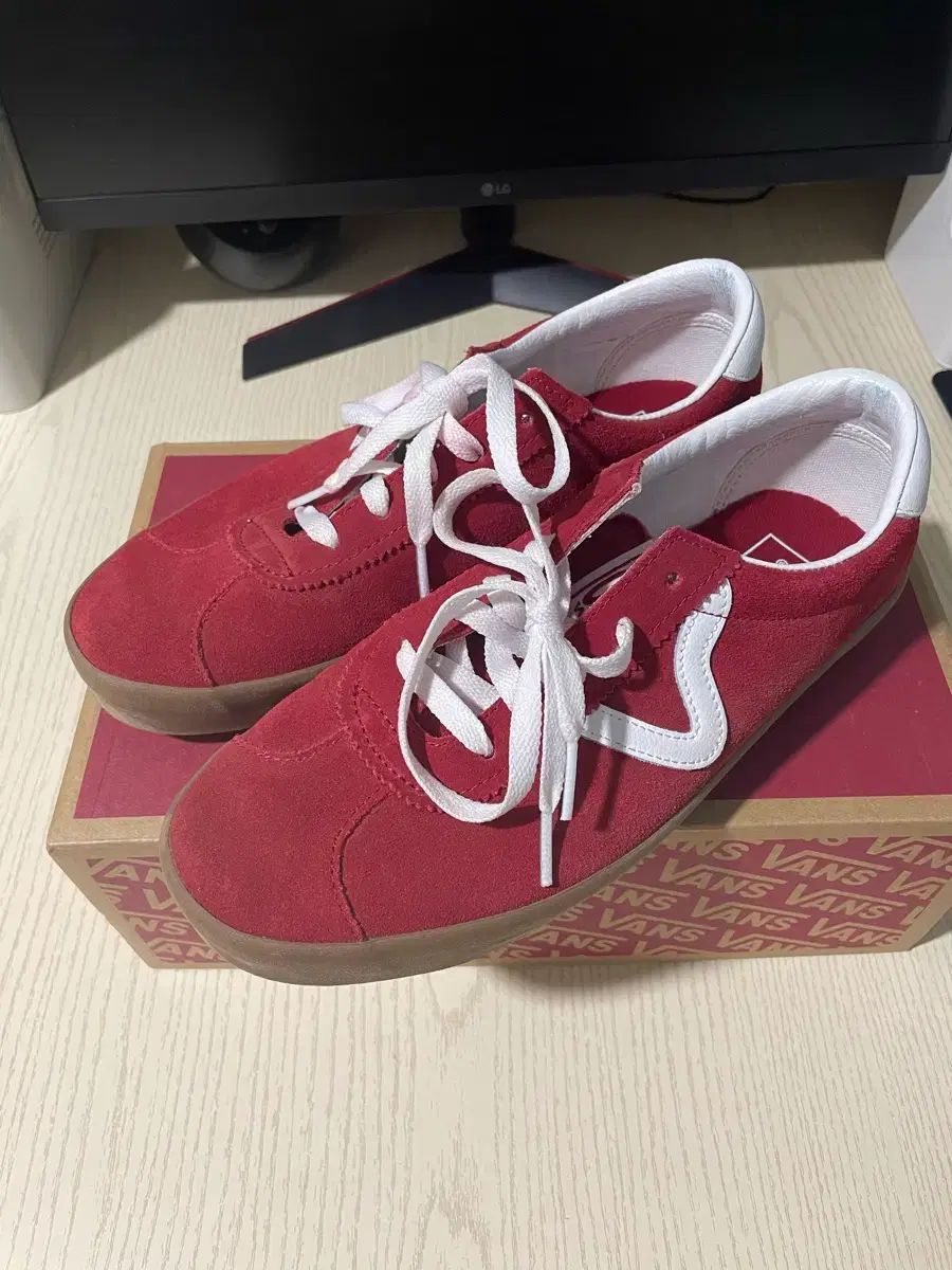 VANS ヴァンズ スポーツ ロー - (トラック スポーツ) レッド / VN000CTDCJG1