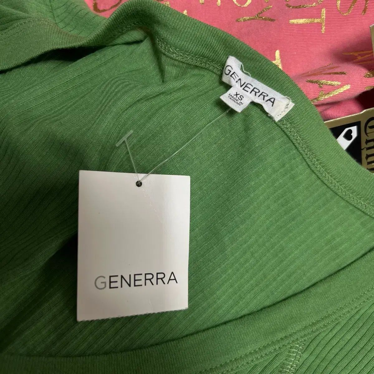 GENERRA ジェネラ ゴージ 半袖 Tシャツ グリーン XS