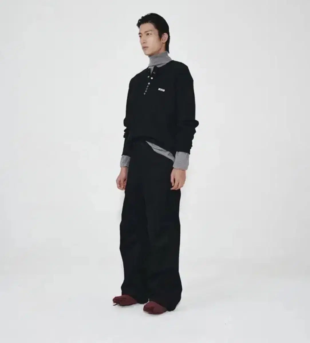 ホイテ ヘンリーネック Tシャツ ブラック BUTTONED HENLEY NECK T-Sh