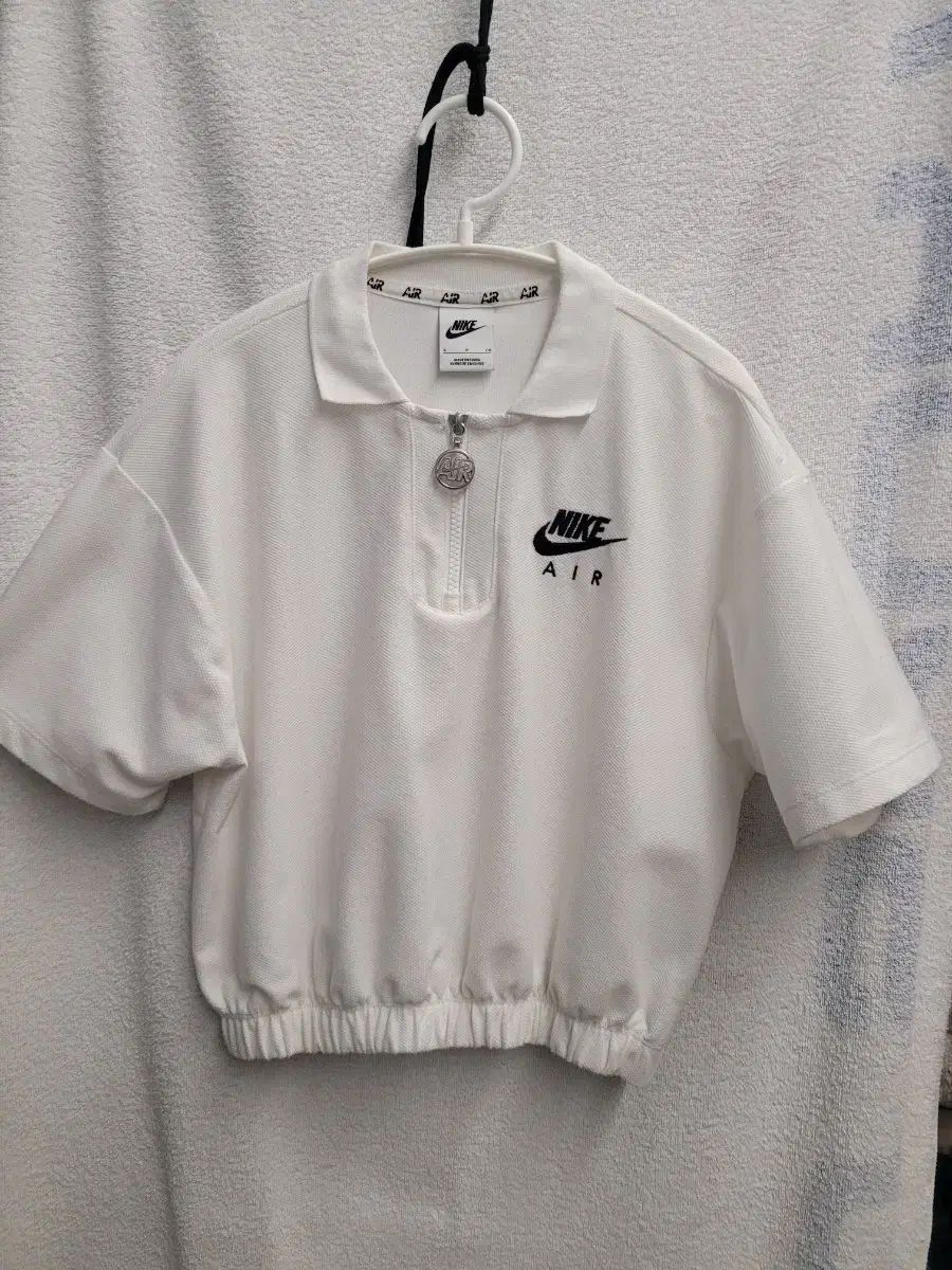 ナイキ クロップド KALA（カラ） ハーフジップ 半袖 レディース S 新 商品