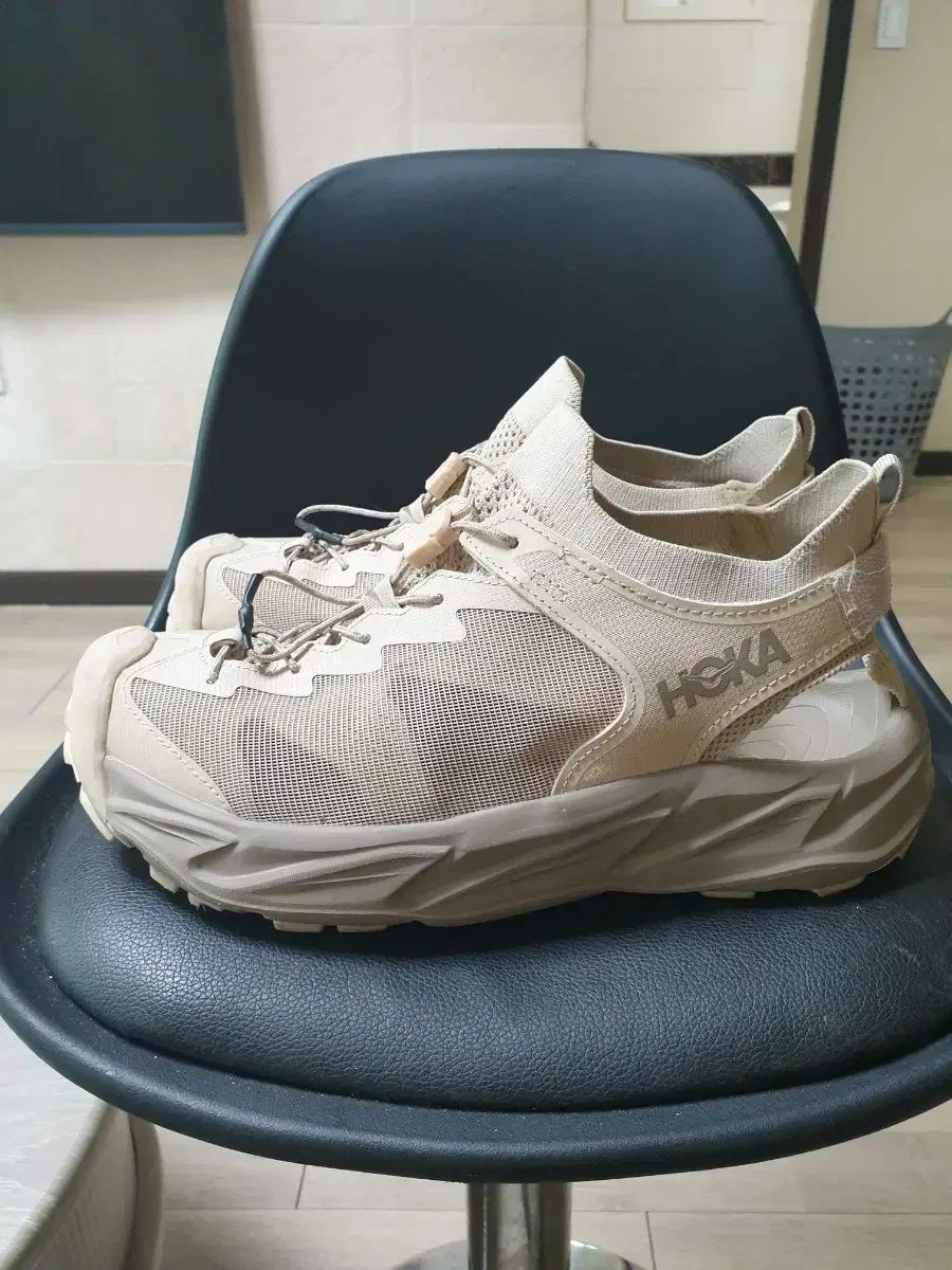 HOKA ONE ONE ホカオネオネ スニーカー ベージュ メンズ 265