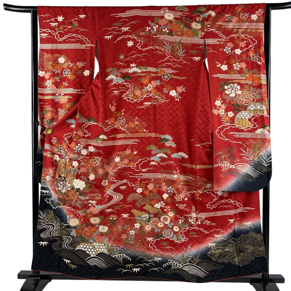 振袖 身丈157cm 裄丈63cm S 袷 御所車 草花 金糸 金彩 赤 正絹 秀品 【中古】