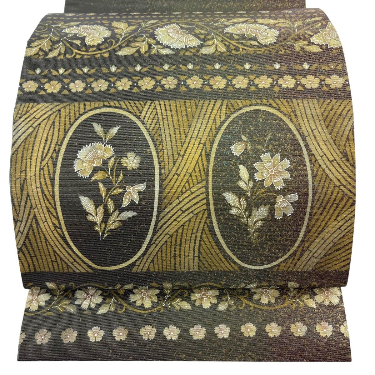 【美品】 袋帯 逸品 菅有鬼一 落款 草花 箔 茶緑色 お太鼓柄 正絹 【中古】
