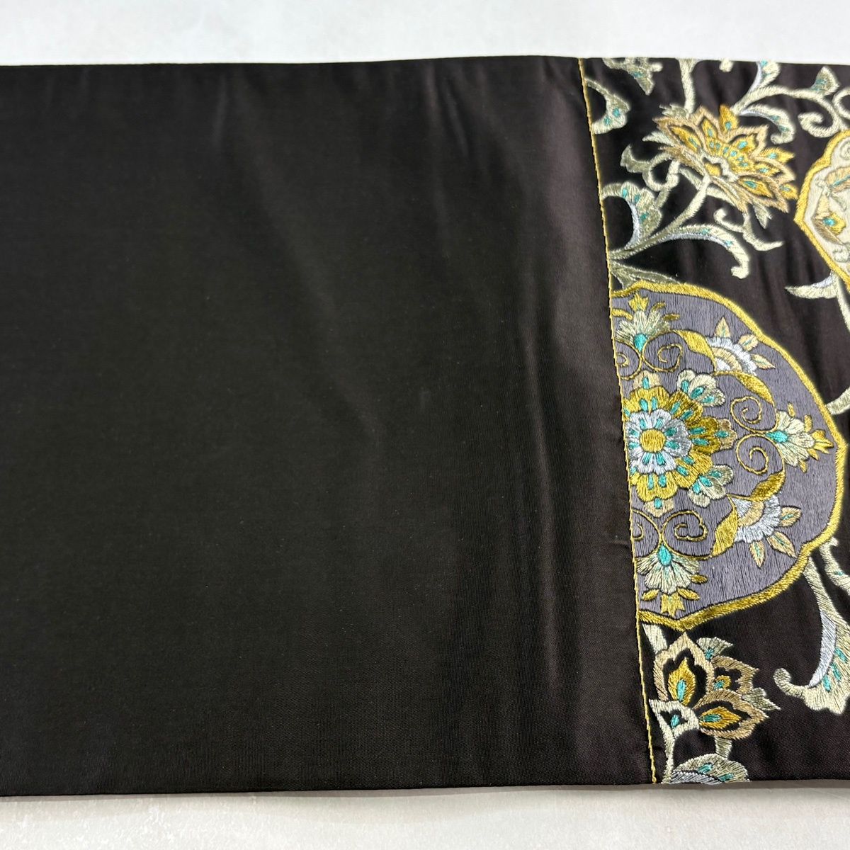 袋帯 美品 逸品 華文 花唐草 金銀糸 刺繍 焦茶色 六通 正絹 【中古】