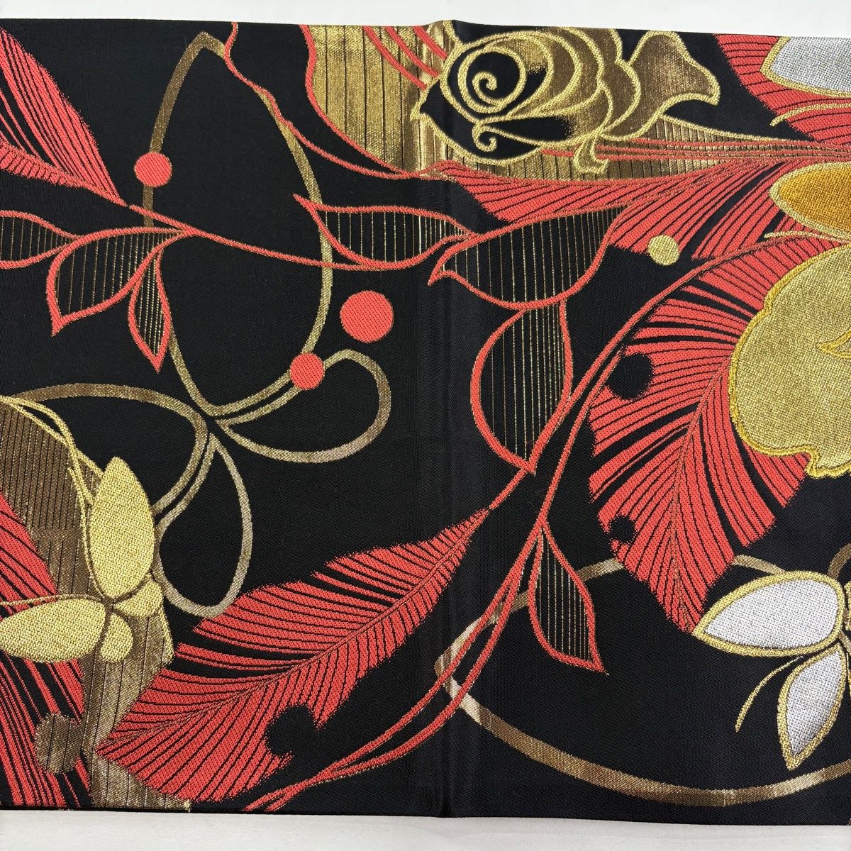 袋帯 秀品 振袖向き 蝶 草花 金銀糸 黒 六通 正絹 【中古】 - メルカリ