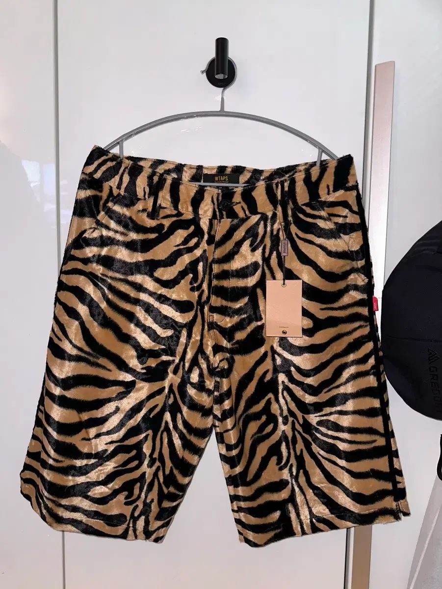 WTAPS ダブルタップス ゼブラ ファー ハーフパンツ