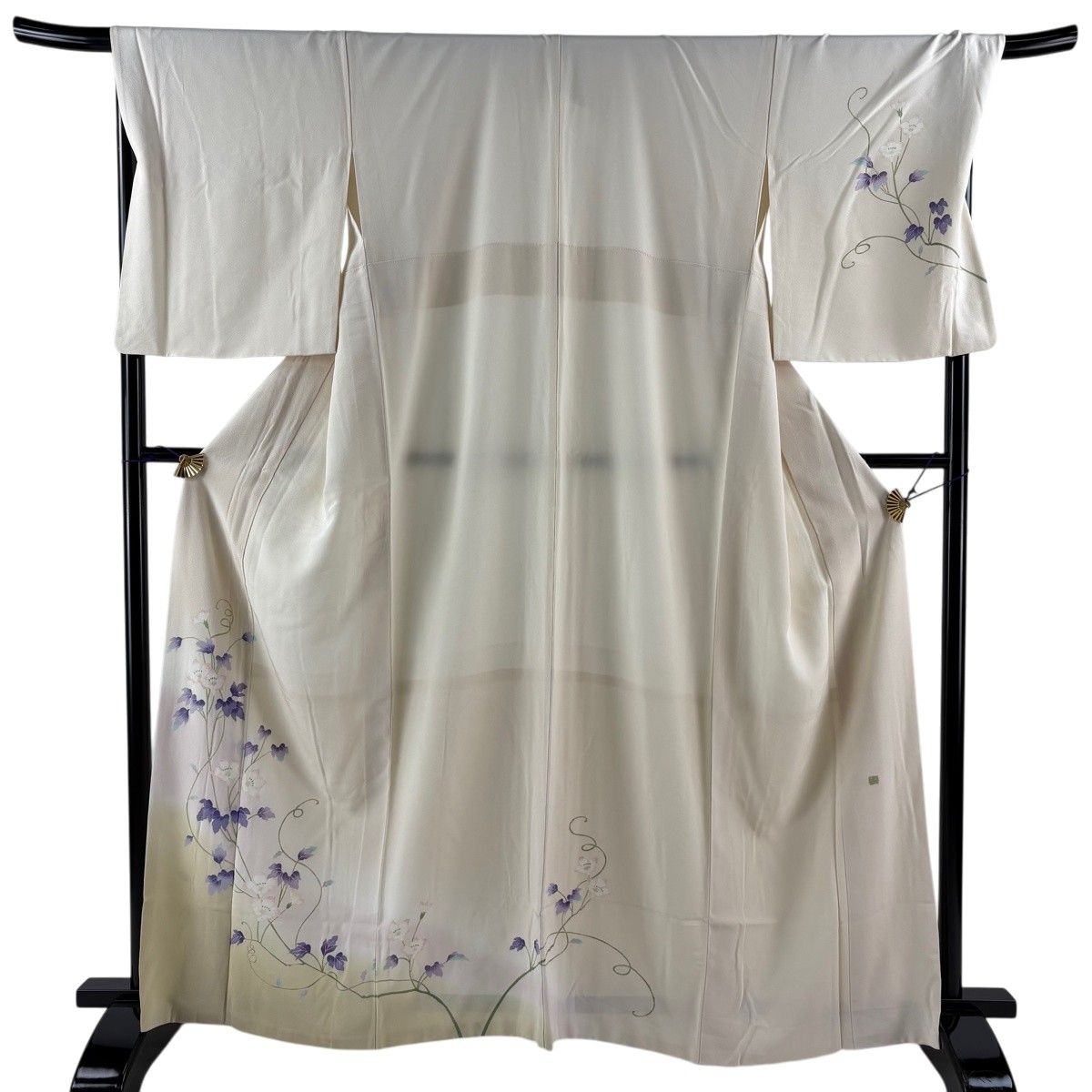 付下げ 身丈163cm 裄丈70cm L 袷 やまと 落款 草花 ぼかし クリーム 正絹 秀品 【中古】