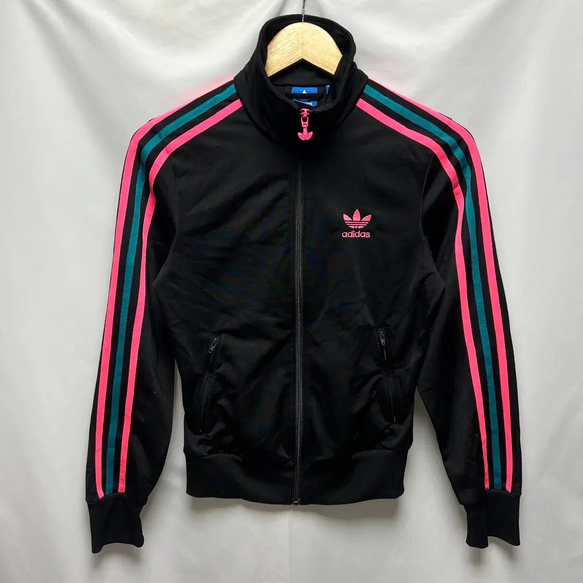正規品/85 adidas アディダス ファイヤーバード バックロゴ ブラック ピンク3本線 トラックジャージ/ジャージ