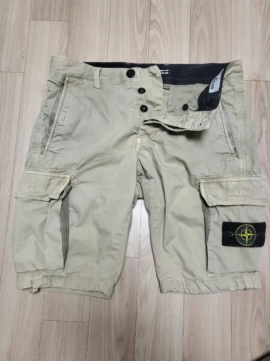STONE ISLAND ストーンアイランド カーゴ ハーフパンツ 31