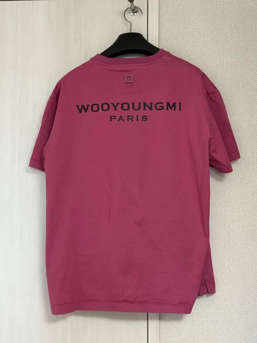 (48) 22fw ウーヨンミ バックロゴ 半袖 Tシャツ ピンク
