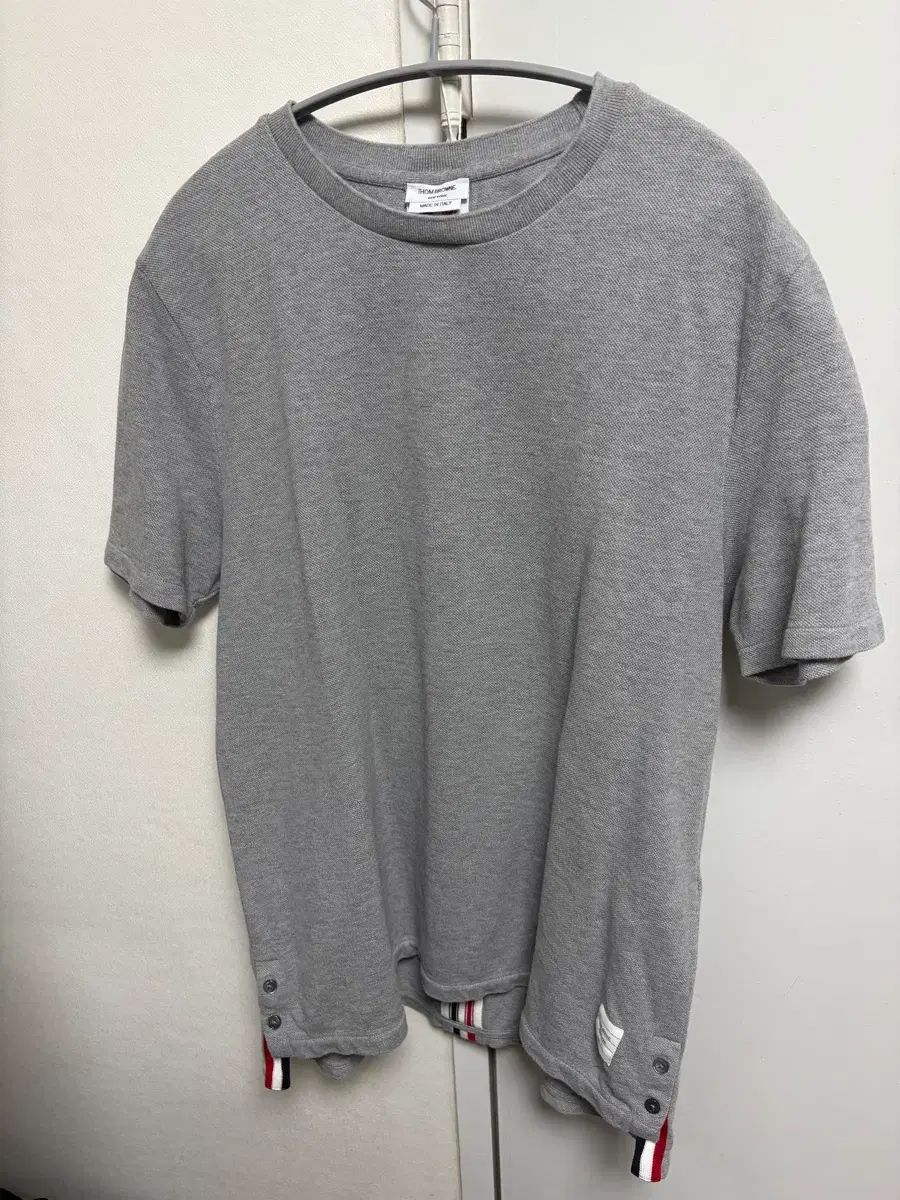 トム・ブラウン グレー 半袖Tシャツ サイズ 5