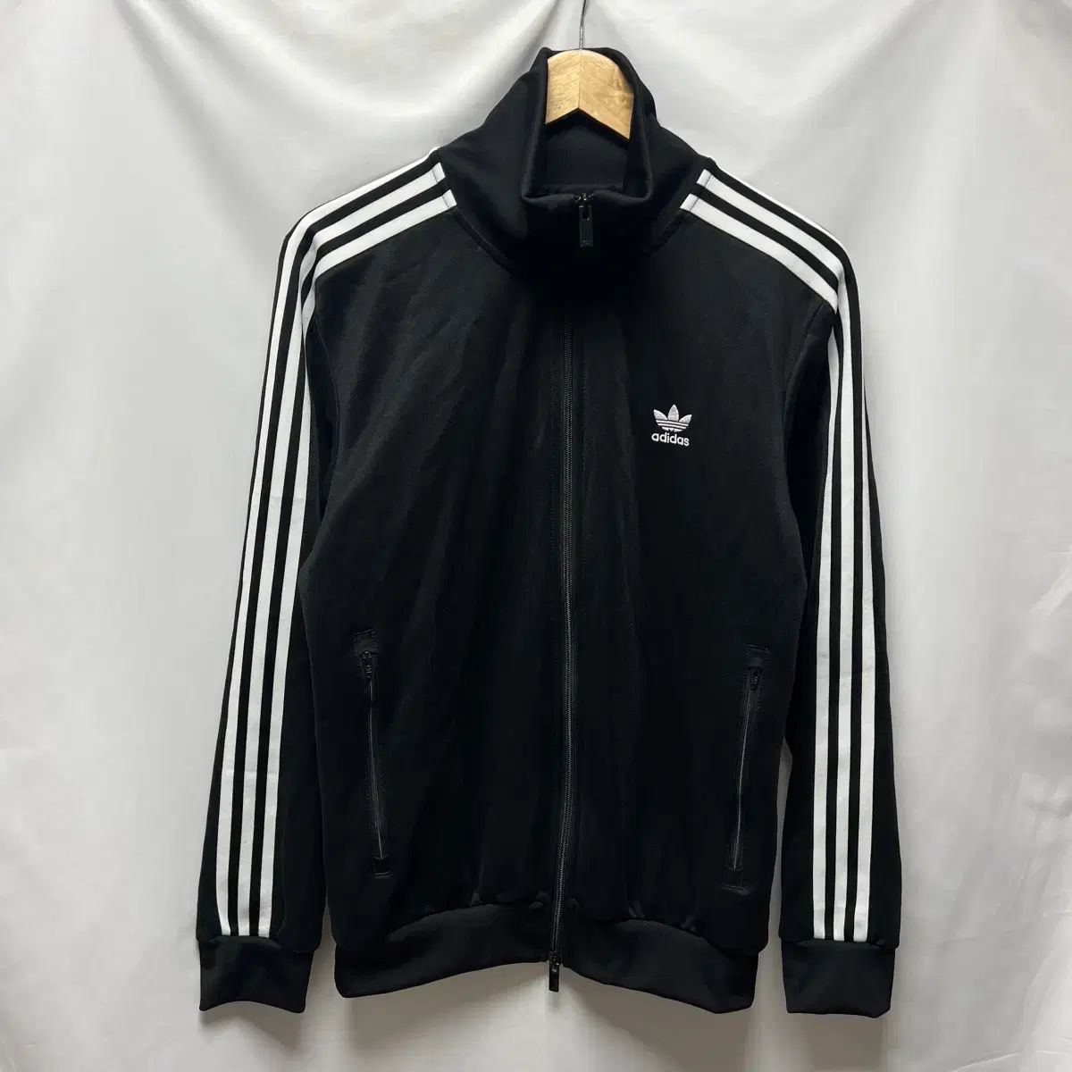 正規品/L adidas アディダス 新モデル BECKENBAUER(ベッケンバウアー) Classic ブラック トラックジャージ/ジャージ