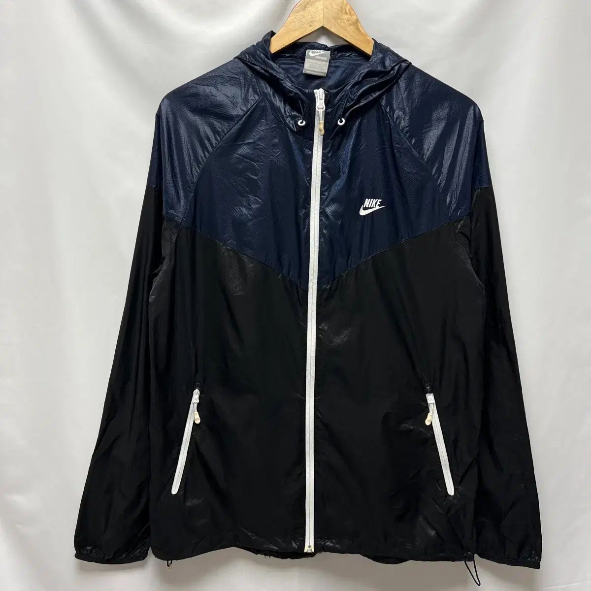 正規品/L NIKE ナイキ ウィンドランナー ランニング 軽量 ネイビ ウィンドブレーカー