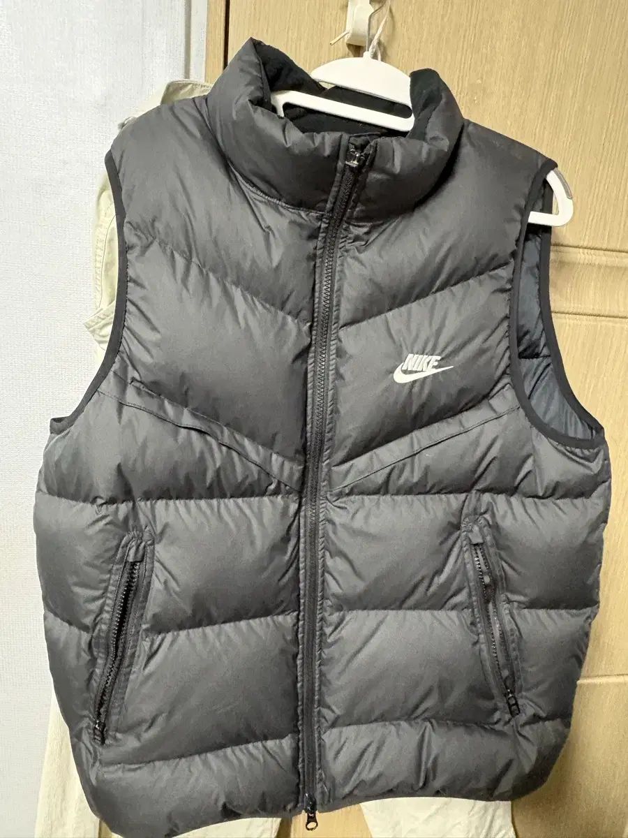 NIKE ダウンベスト ブラック