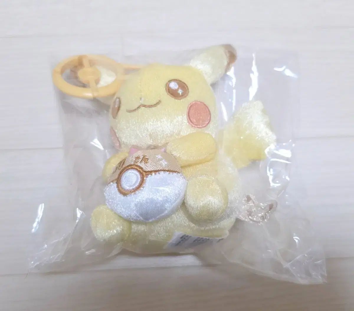 ポケモン ポケットモンスター 30周年 ピカチュウ キーホルダー 出品