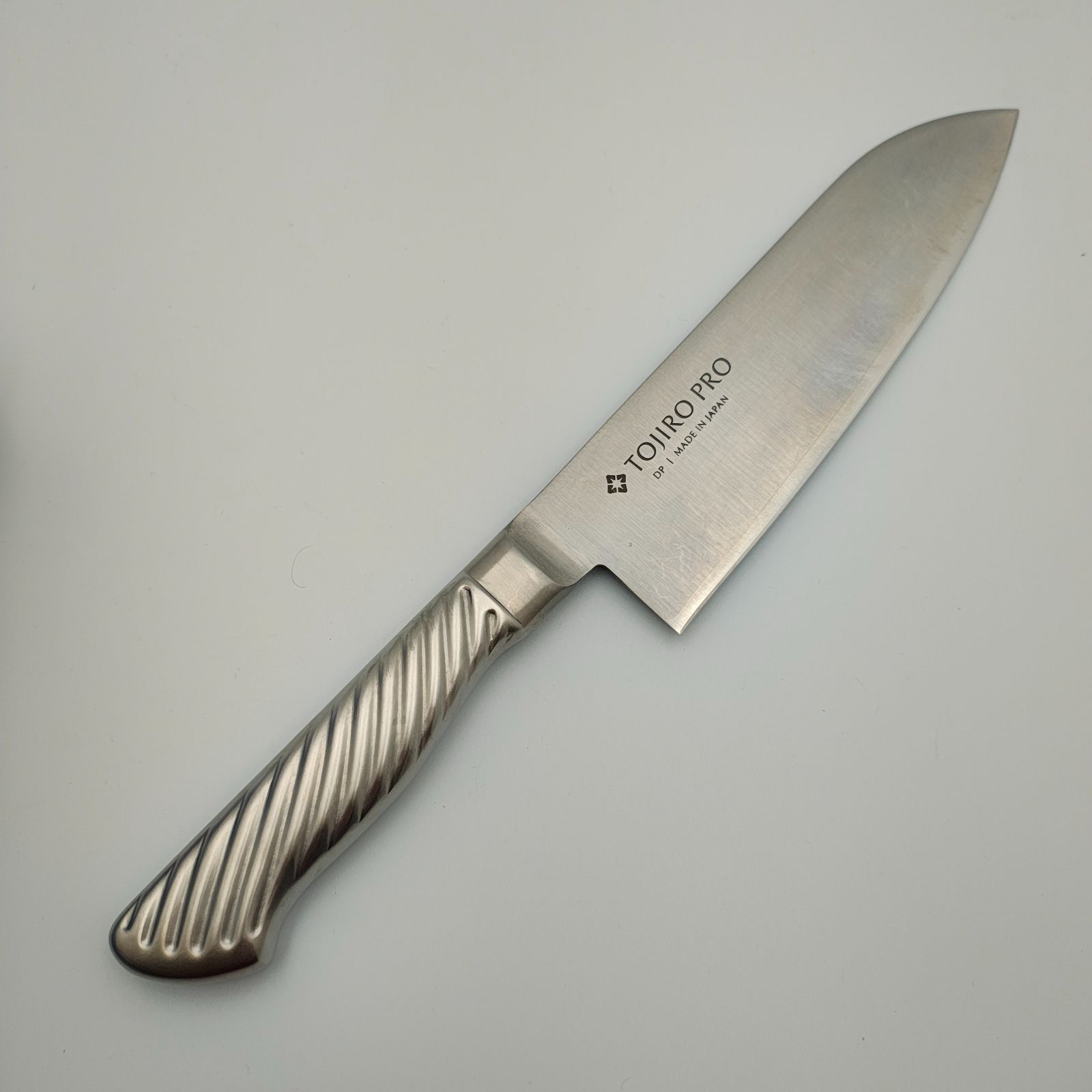 藤次郎 TOJIRO PRO 三徳包丁 170mm DPコバルト合金鋼割込 オールステンレス 日本製 F-895 外箱付 【MY341】 7,425円