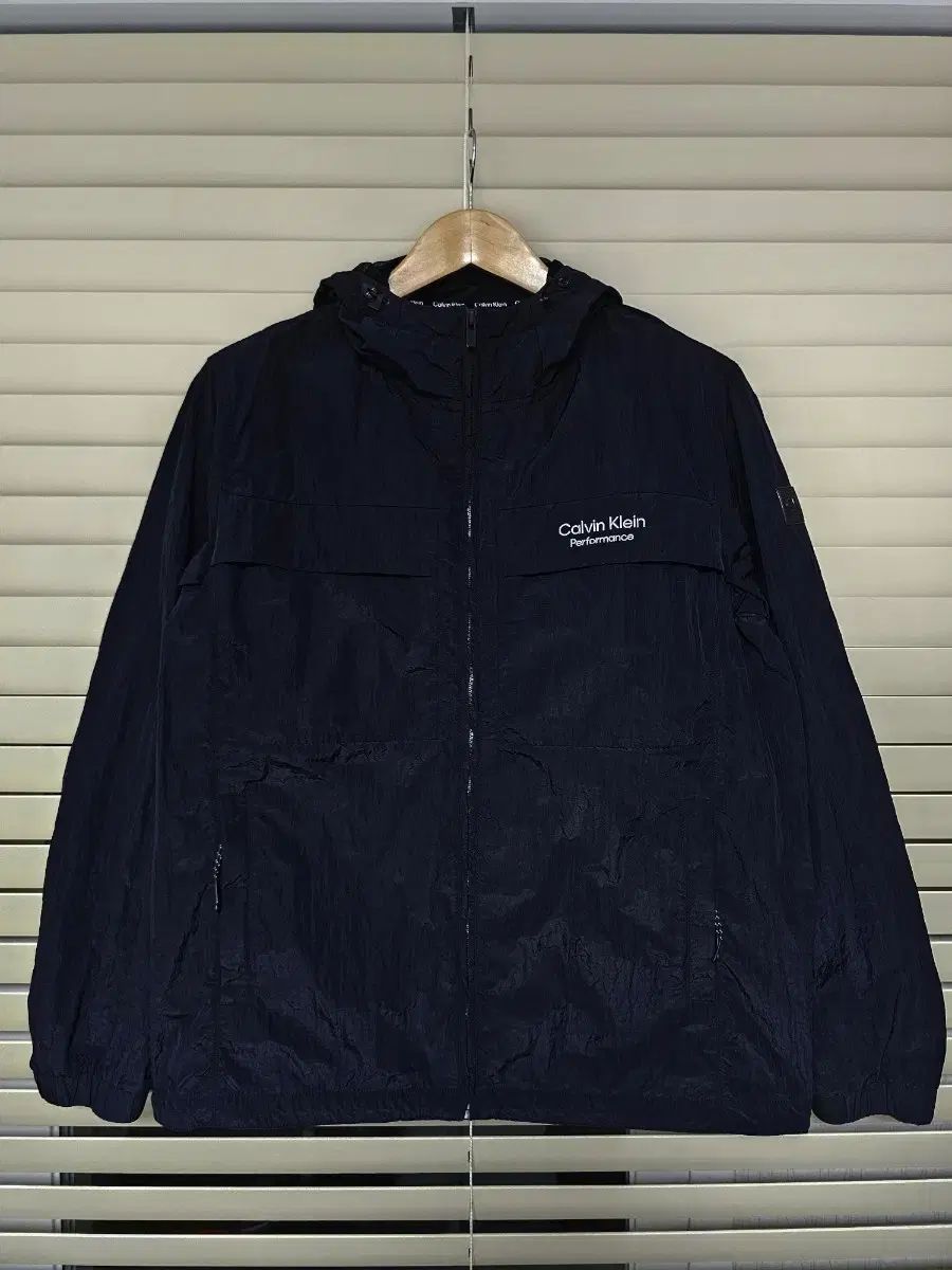 Calvin Klein カルバン・クライン パフォーマンス ウィンドブレーカー ブラック XL (105) 5,505円