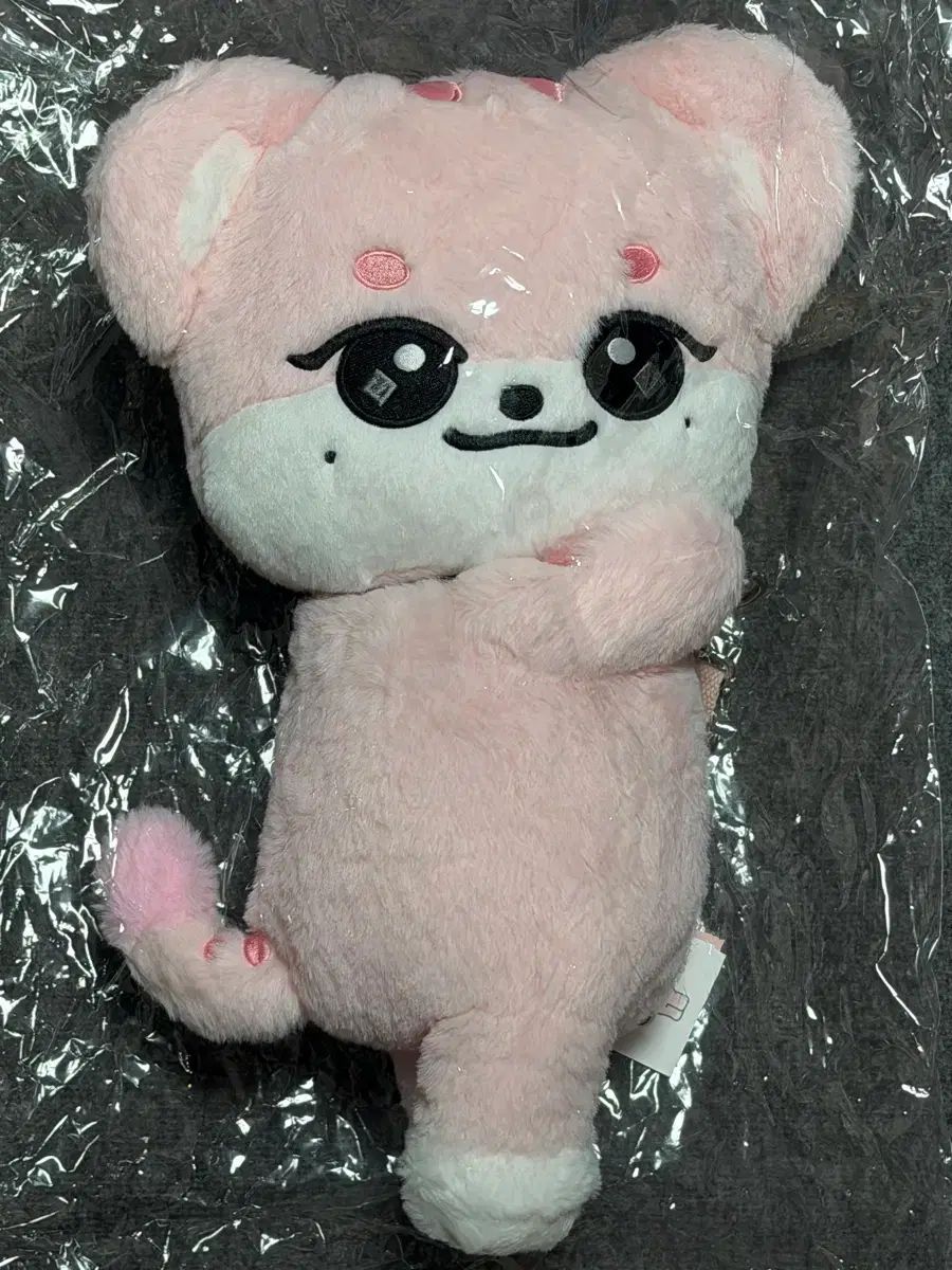 IVE（アイヴ） MINIVE ミニヴ ERANG-E(イランイ) ハグ バッグ