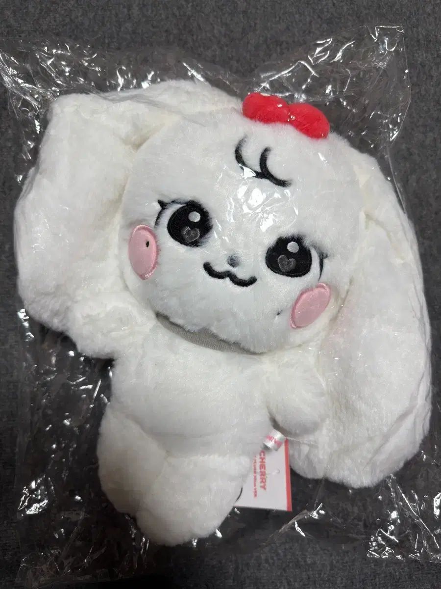 IVE ミニヴ さくらんぼ 30cm ぬいぐるみ
