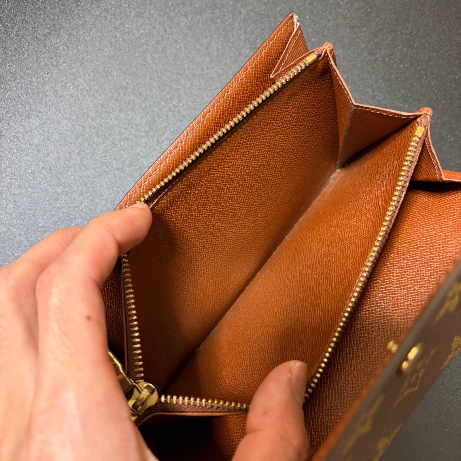 x81 ポルトモネ クレディ ポルトフォイユ サラ 旧型 Louis Vuitton