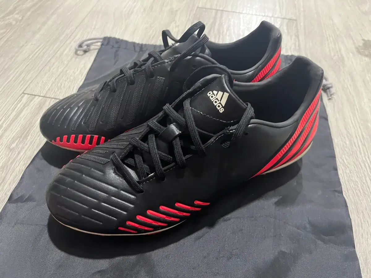 アディダス プレデター アブソラド リーセルジョーン TRX FG 255 サッカーシューズ