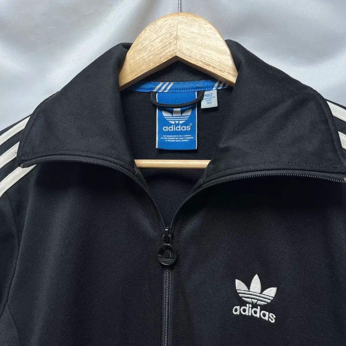 レディース adidas アディダス ネイビーカラー ヨーロッパ トラック
