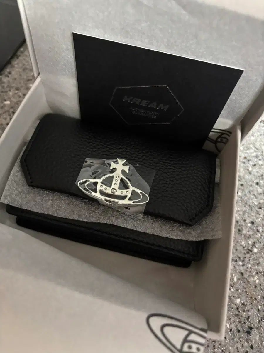 Vivienne Westwood ヴィヴィアン・ウエストウッド ブラック 二つ折り財布 新品 フルセット