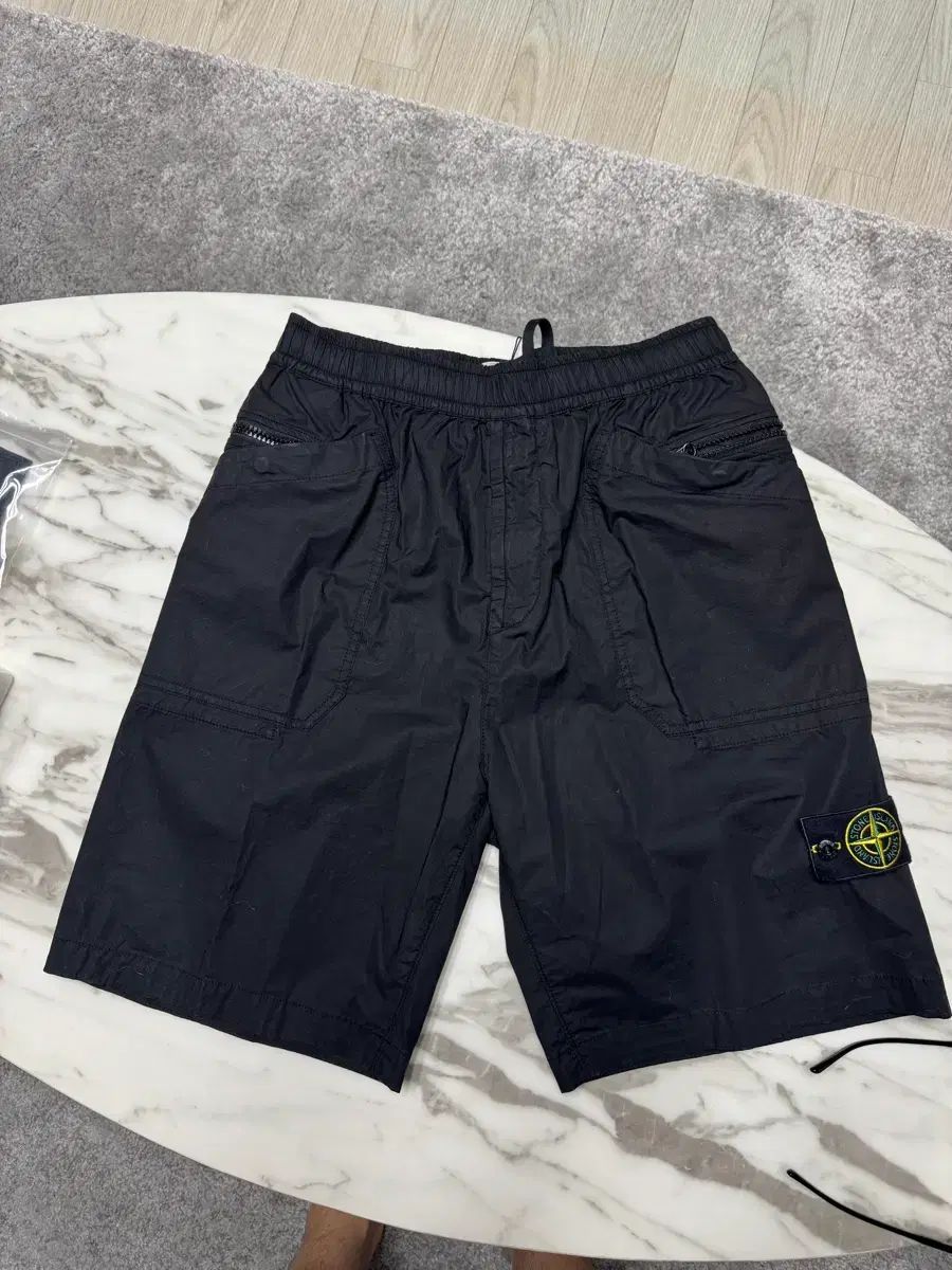 STONE ISLAND ストーンアイランド コンフォートフィット バミューダ ハーフパンツ 30