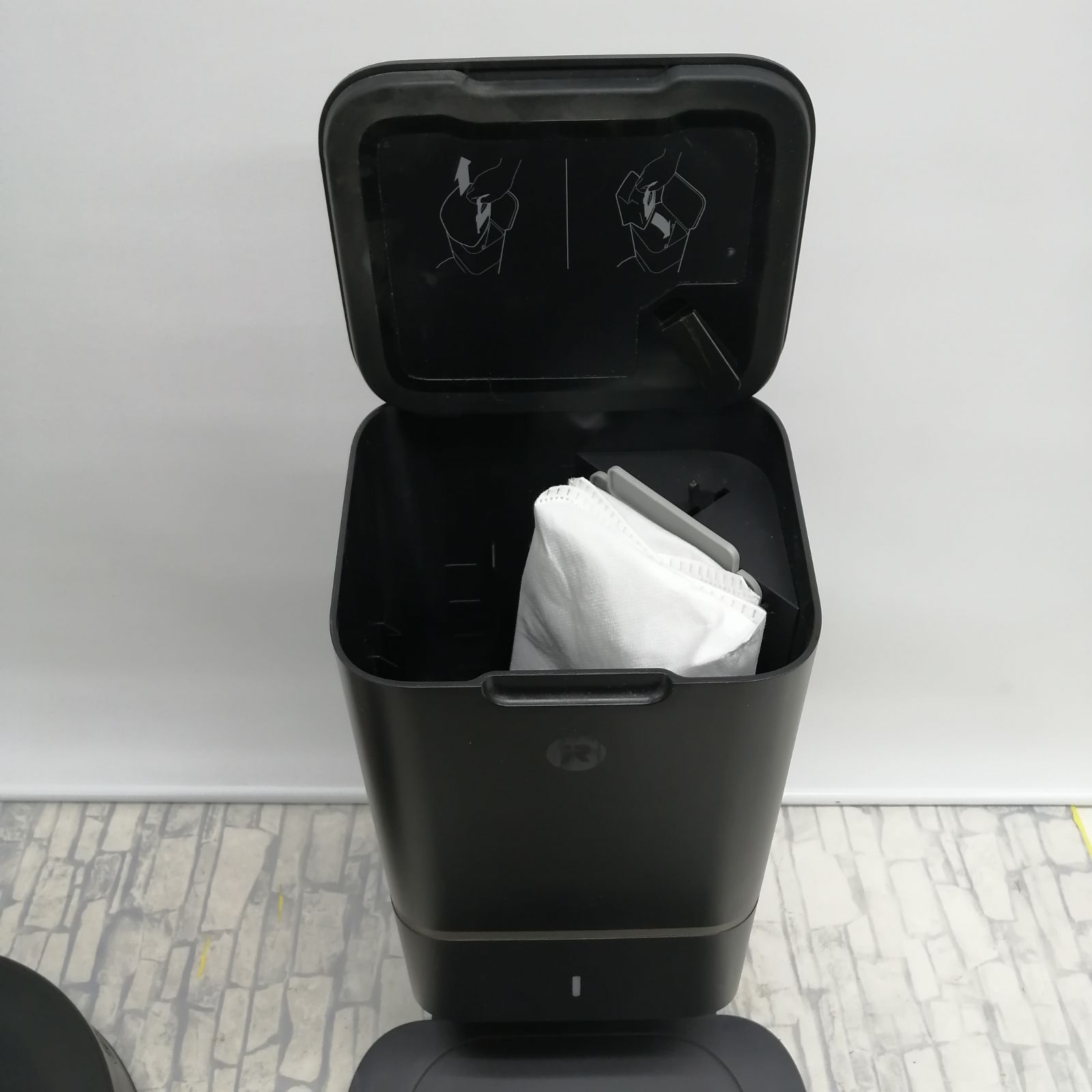 動作品】iRobot ロボット掃除機 ルンバ S9+ 自動ゴミ収集つき M2212