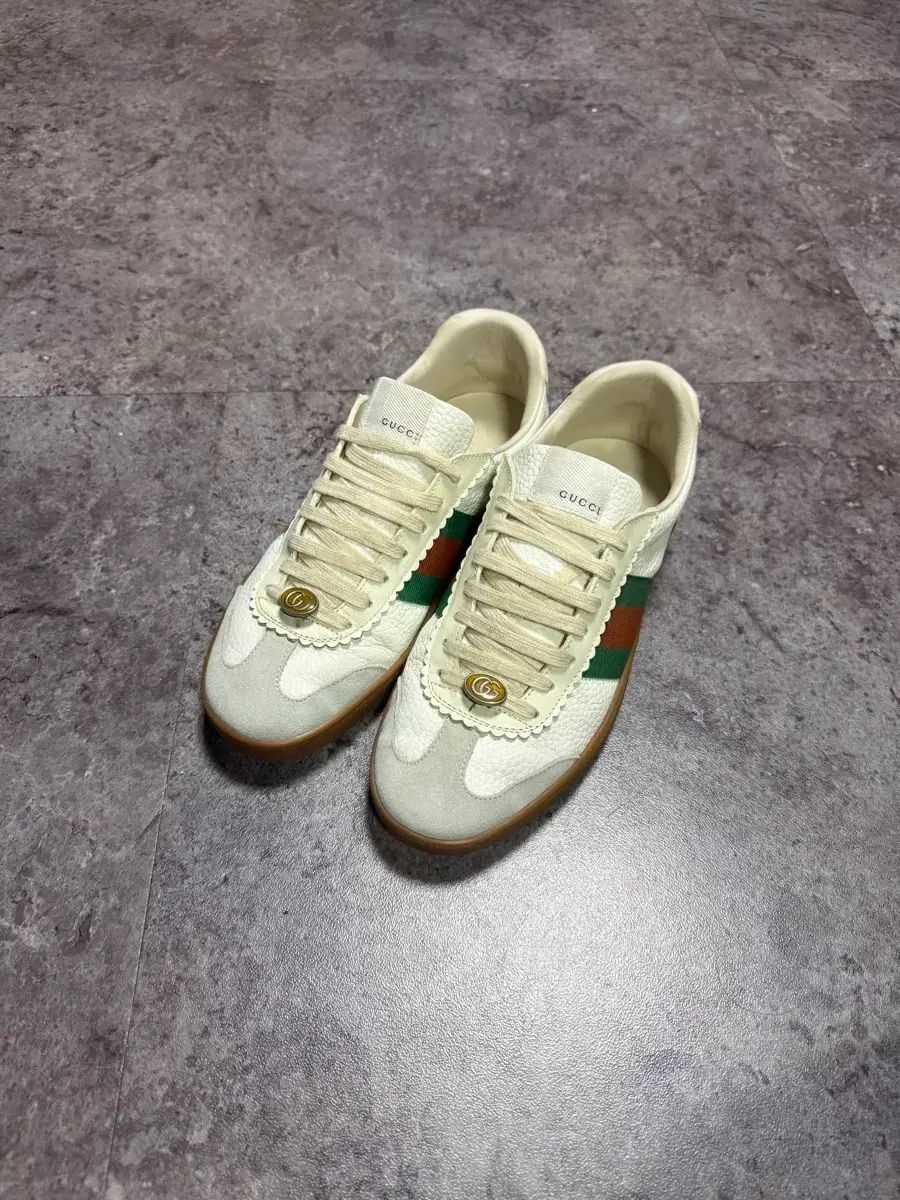 グッチ スニーカー 260