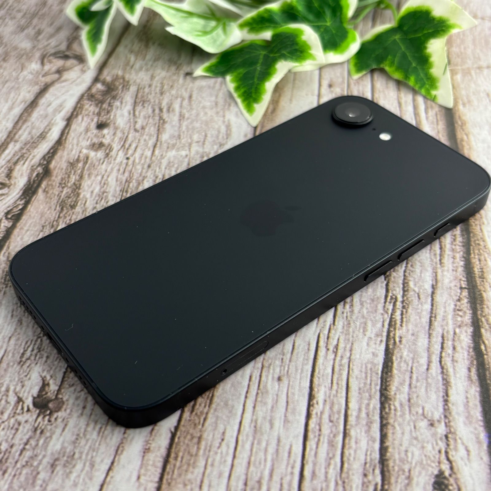 美品・純正100%】iPhone 16e 128GB BK SIMフリー - メルカリ