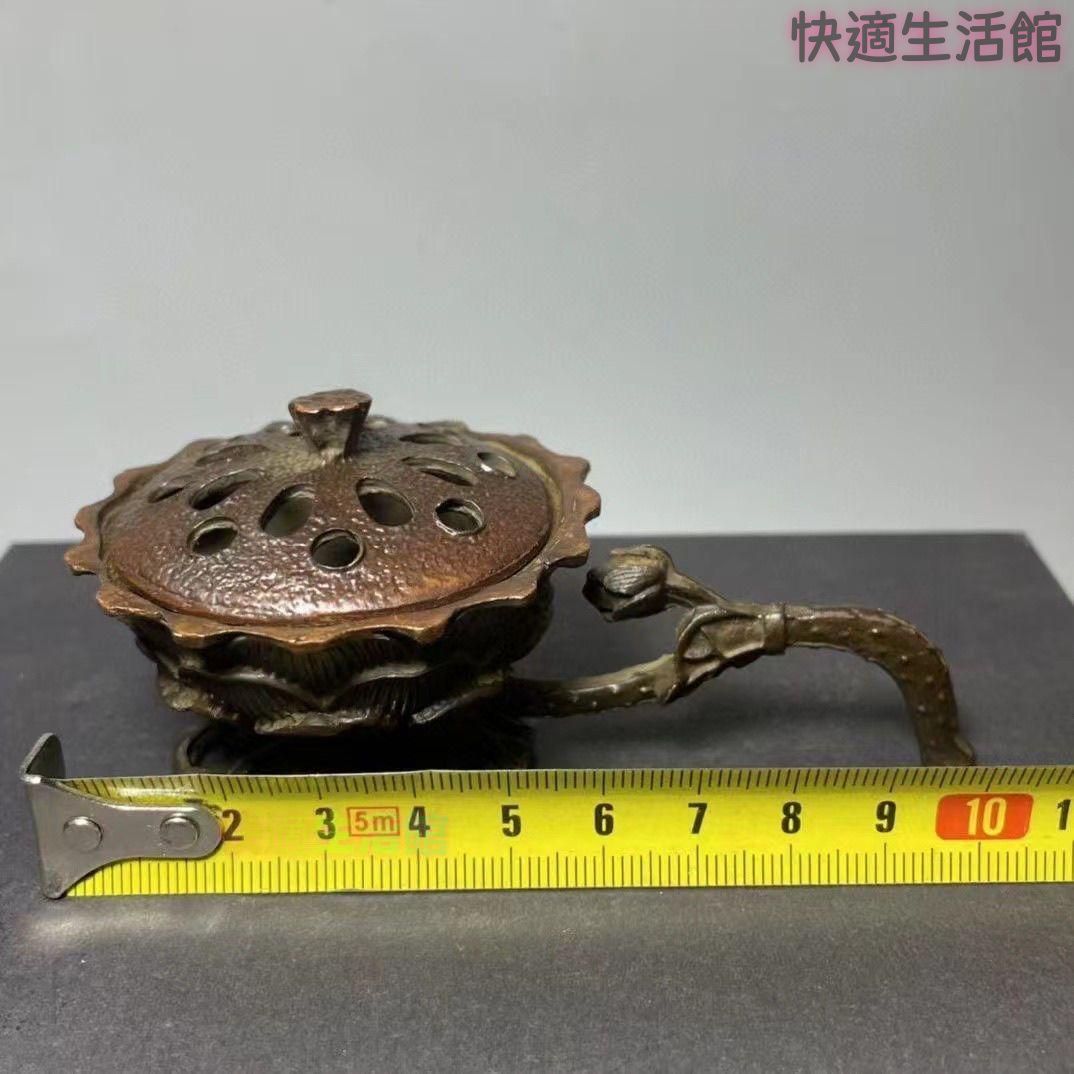 銅 細工 茶道具 香道具 蓋置 祥雲蓮華蓮蓬の香炉があります 置物