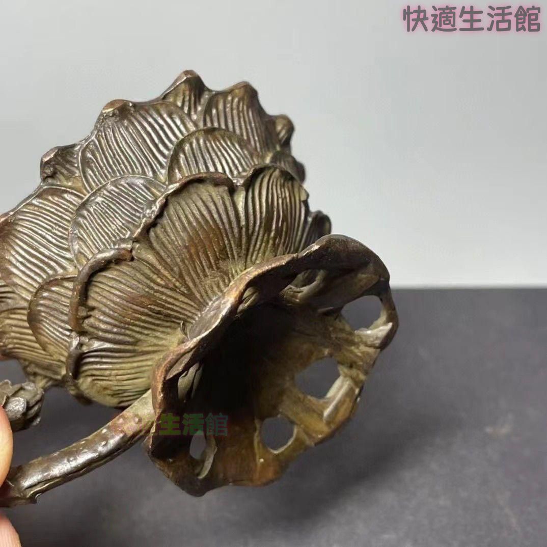 銅 細工 茶道具 香道具 蓋置 祥雲蓮華蓮蓬の香炉があります 置物