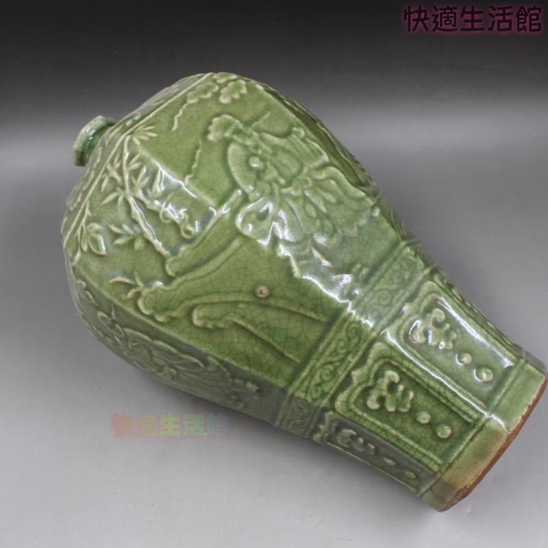 宋龍泉窯彫刻人物物語梅瓶 景徳鎮 陶磁器 装飾品 工芸品
