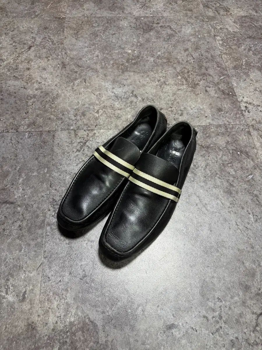 グッチ ローファー 280