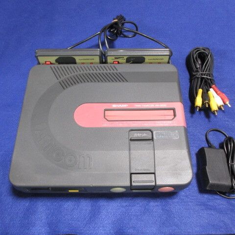【整備済】ツインファミコン（黒／赤） - メルカリ