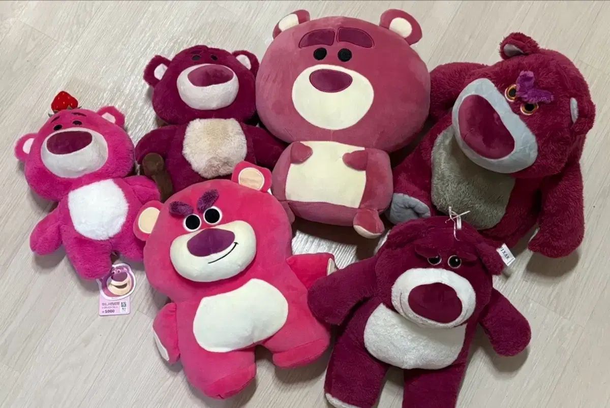 (まとめ売り) トイストーリー いちご 랏소 ぬいぐるみ 6個 コレクション