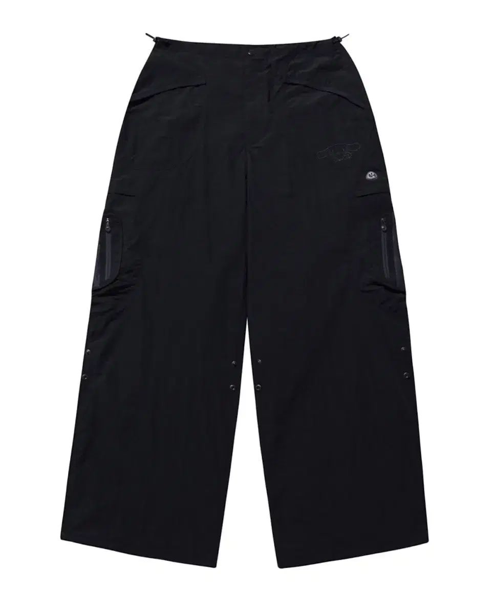 コイッセイオ CINNAMOROLL POCKET PANTS BLACK