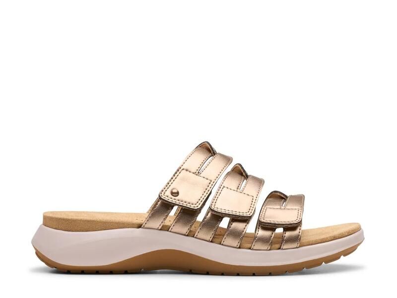 クラークス レディース シューズ サンダル ClarksMaelynn Abby Sandal Gold Metallic ゴールド