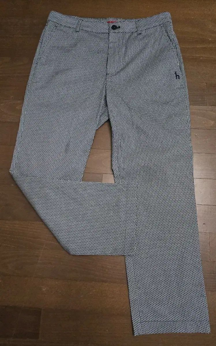 (高品質)正規品 HAZZYS(へジス) ゴルフ ストレッチパンツ 31