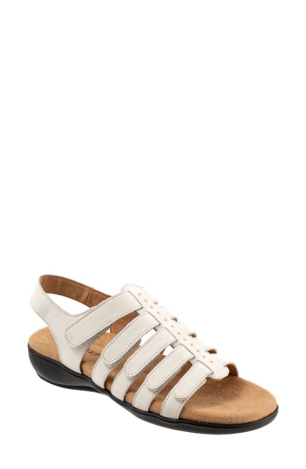 トロッターズ レディース シューズ ヒール サンダル Trotters Riki Studslingback Sandal White Nubuck ホワイト